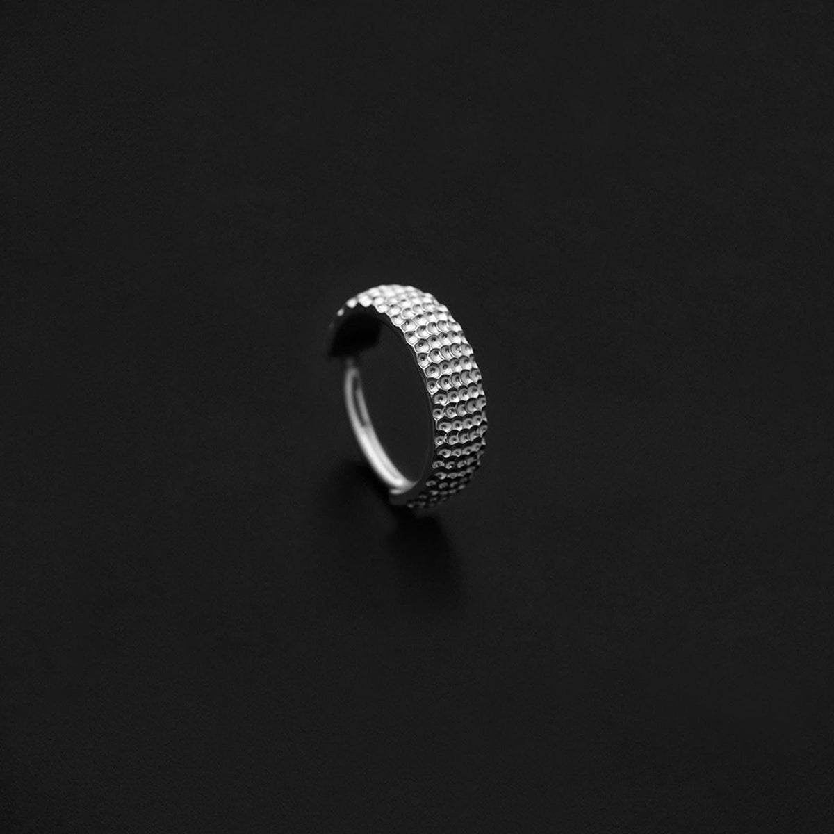 ASTM F136 Implant Grade Titanium Dimpled Hinged Ring Clicker – Pheenix ...